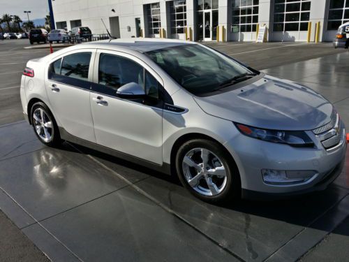 One of a kind 2013 chevy volt * silver * maxxed out * every option * hid + led