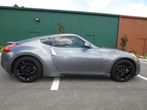 2013 nissan 370z base coupe 2-door 3.7l