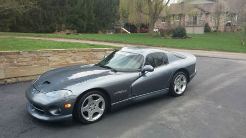 2000 dodge viper gts coupe 2-door 8.0l