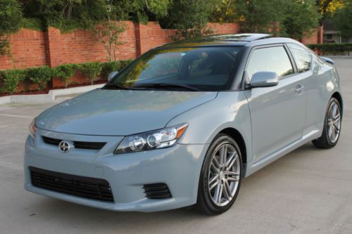 2013 scion tc sports coupe 8k miles auto panoramic roof alloys --  free shipping