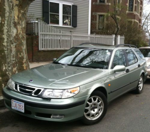 Saab wagon 9 5 9-5 green