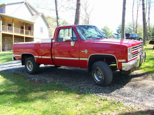 1987 Chevrolet Silverado 1500 Silverado 4x4  C10, image 2
