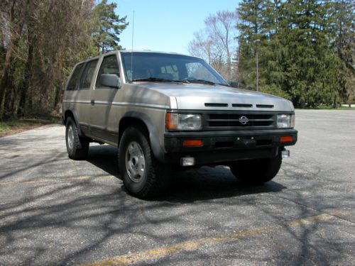 1991 nissan pathfinder se sport utility 4-door 3.0l