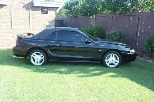 1994 ford mustang gt convertible 2-door 5.0l steeda in great condition!