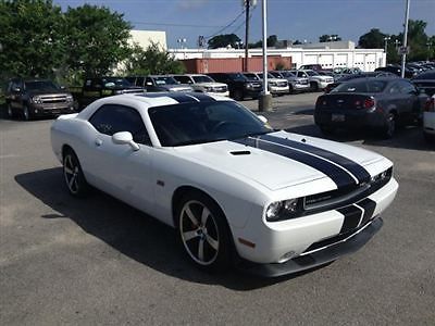 Dodge challenger srt-8 low miles 2 dr coupe manual gasoline 6.4l v8 sfi ohv 32v