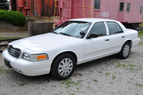 2010 ford crown victoria police interceptor, unmarked, 27k miles!!! 32 hours!!!