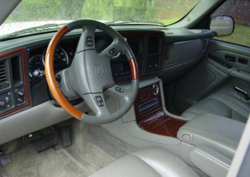 2003 cadillac escalade