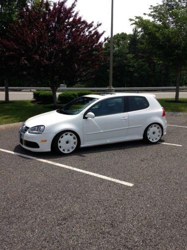 2008 volkswagen r32 base hatchback 2-door 3.2l