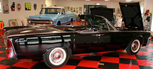 1962 Lincoln Continental Convertible Black on Black, image 2