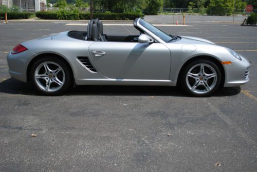 2009 porsche boxster base convertible 2-door 2.9l