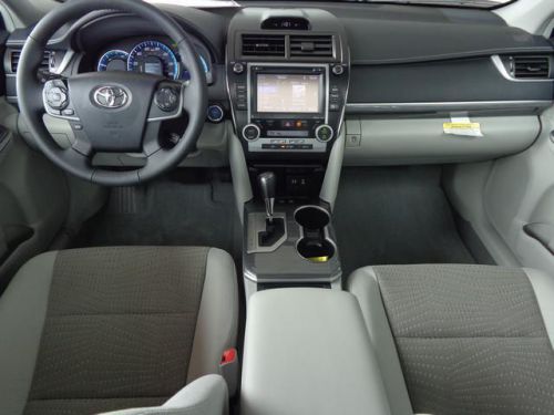 2014 toyota camry hybrid xle