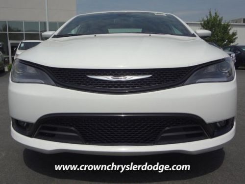 2015 chrysler 200 s