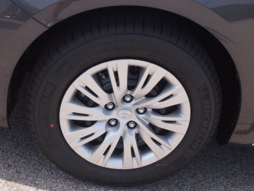 2014 Toyota Camry LE, US $23,780.00, image 2