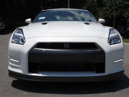 2015 Nissan GT-R Premium, image 11