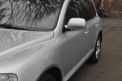2004 Volkswagen Touareg V8 Sport Utility 4-Door 4.2L *Air Suspension*, image 4