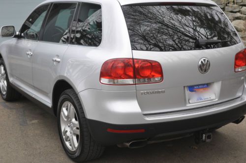 2004 Volkswagen Touareg V8 Sport Utility 4-Door 4.2L *Air Suspension*, image 6