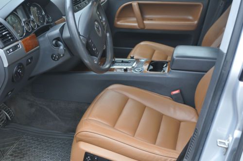 2004 Volkswagen Touareg V8 Sport Utility 4-Door 4.2L *Air Suspension*, image 14
