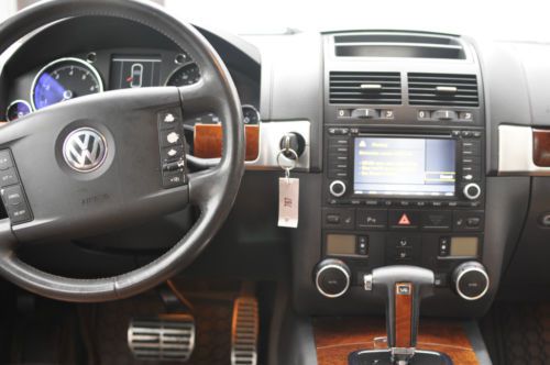 2004 Volkswagen Touareg V8 Sport Utility 4-Door 4.2L *Air Suspension*, image 16
