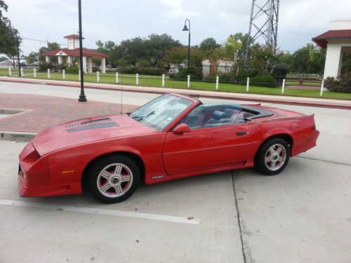 Convertable 1991 camaro rs 305 5.0 litre fuel injec. throttle body carb