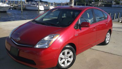 2006 prius, super nice, fl car, no rust, no accidents, best color! 50+mpg!