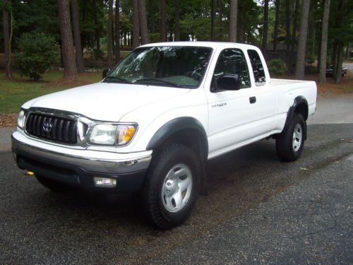 2004 toyota tacoma pre runner extended cab sr5 v6 original owner low reserve!