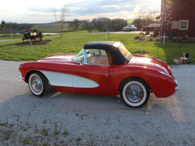 Chevrolet corvette 2-door convertible