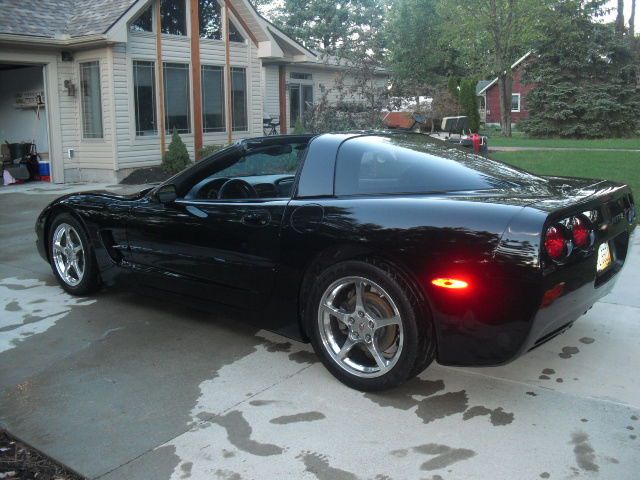 2004 chevrolet corvette base