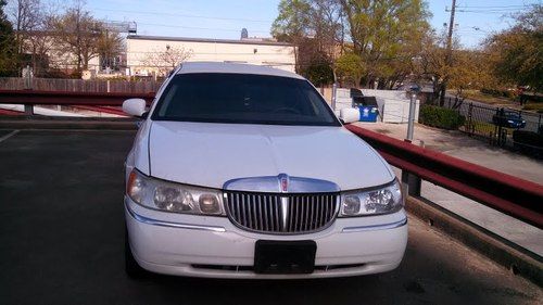 1999 lincoln town car executive limousine 4-door 4.6l