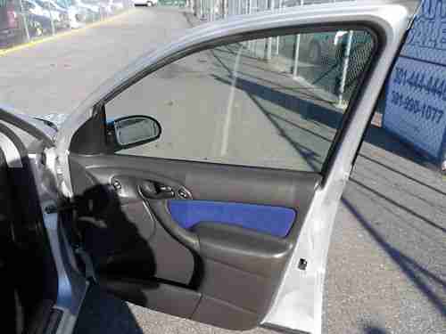 2004 Ford Focus SVT Hatchback 5-Door 2.0L,SUN-ROOF,  6 SPEED ,CUSTOM MADE CAR, image 12