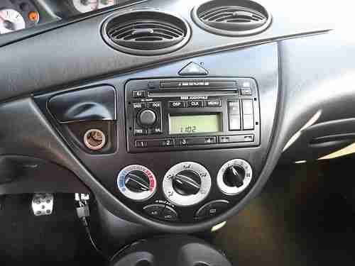 2004 Ford Focus SVT Hatchback 5-Door 2.0L,SUN-ROOF,  6 SPEED ,CUSTOM MADE CAR, image 13