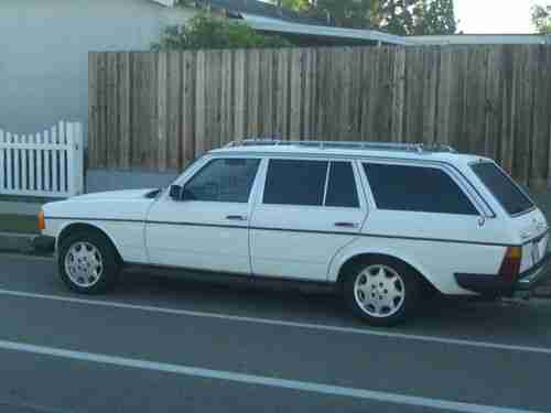 1985 Mercedes 300TD Eurostyle Estate Wagon with LoveCraft WVO Conversion, image 2