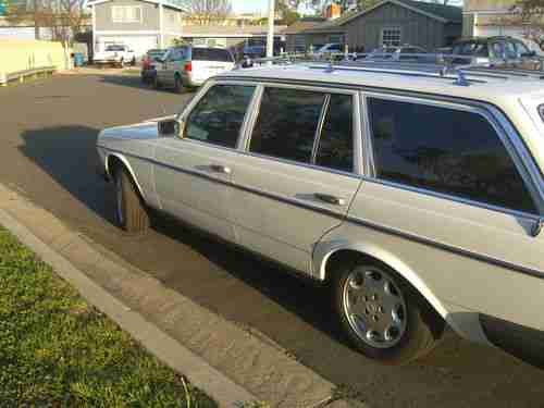 1985 Mercedes 300TD Eurostyle Estate Wagon with LoveCraft WVO Conversion, image 9