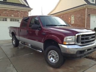 2004 ford f-250 burgandy/gray truck