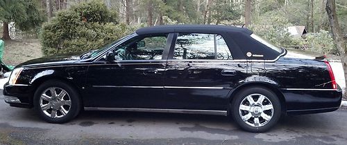 2007 cadillac dts talisman sedan 4-door 4.6l black w/black leather int. clean !!
