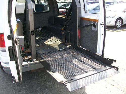1998 ford e-150 custom universal braun millenium wheel chair lift disablily taxi