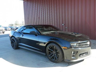 Zl1 coupe 6.2l 580-hp supercharged auto trans leather heated seats 20" wheels