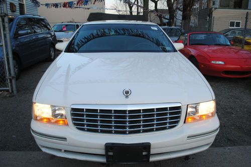 1999 cadillac deville base sedan 4-door 4.6l