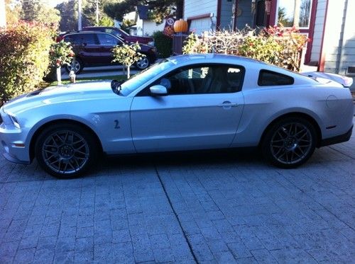 2012 ford mustang shelby gt500 coupe 2-door 5.4l