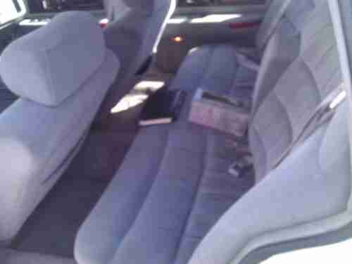 1993 Cadillac Fleetwood Brougham Sedan 4-Door 5.7L, US $8,500.00, image 3