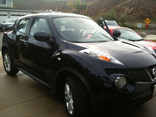 2012 nissan juke s, black, awd turbo automatic, 5,500 miles!