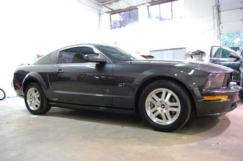 Alloy grey 2008 ford mustang gt coupe premium 2-door 4.6l - 1 owner, 31k miles