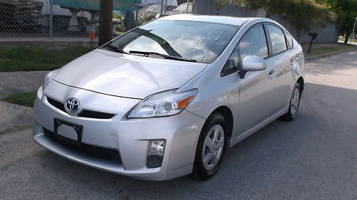 2010 toyota prius hybrid auto 4-dr runs great