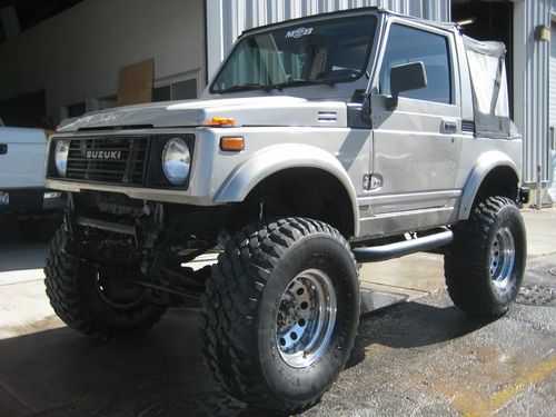 1987 suzuki samurai - rock crawler