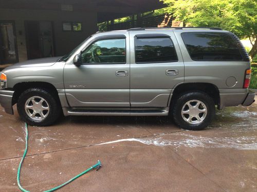 2004 gmc yukon denali sport utility 4-door 6.0l