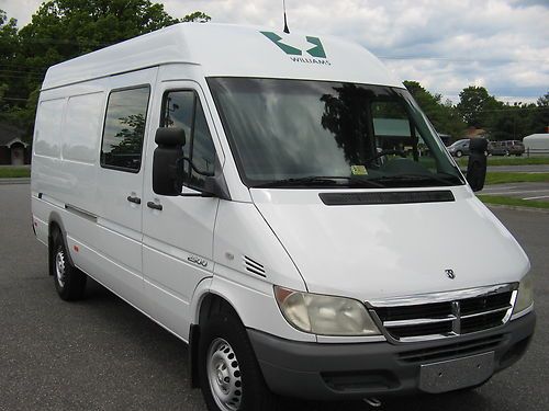 2004 dodge sprinter 2500 base standard cargo van 3-door 2.7l