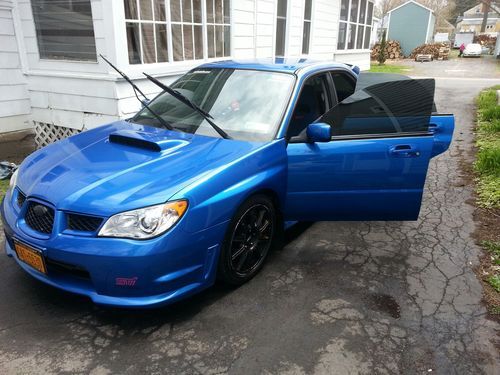 2007 subaru impreza wrx sti 2.5l clean!!! low miles! loaded with extras!