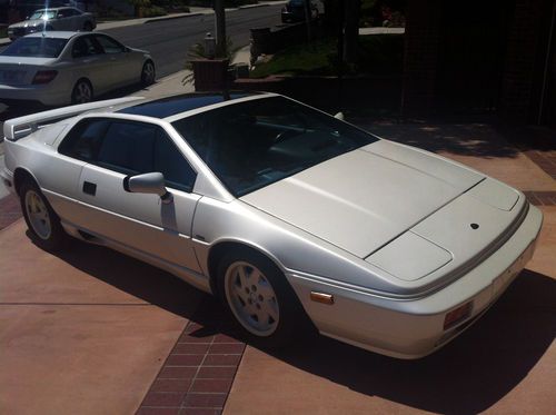 1988 lotus esprit turbo coupe 40th anniversary edition 2.2l  clean