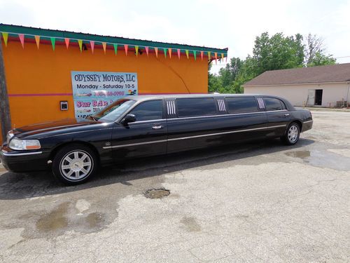 2005 black lcw coach 10 passenger 120" lincoln limousine