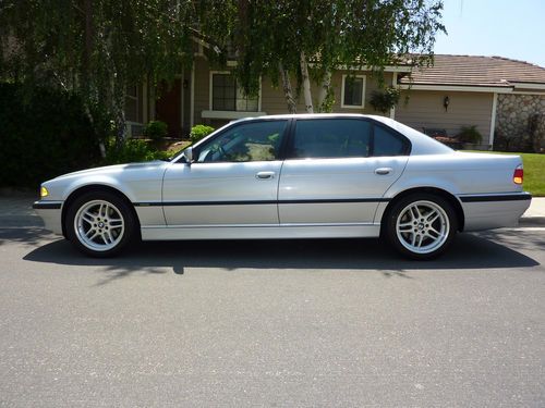 2001 bmw 740il with sports package extra clean 4-door 4.4l