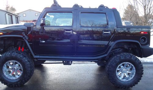 2006 H2 SUT LUX edition. Black on Black. 4x4, off road, lifted, 41